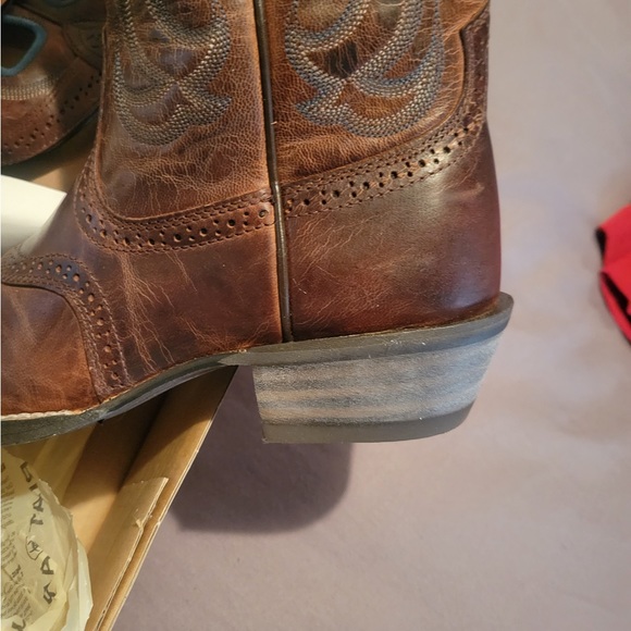 Womens Ariat Boots Brown with blue stitching - Picture 6 of 9